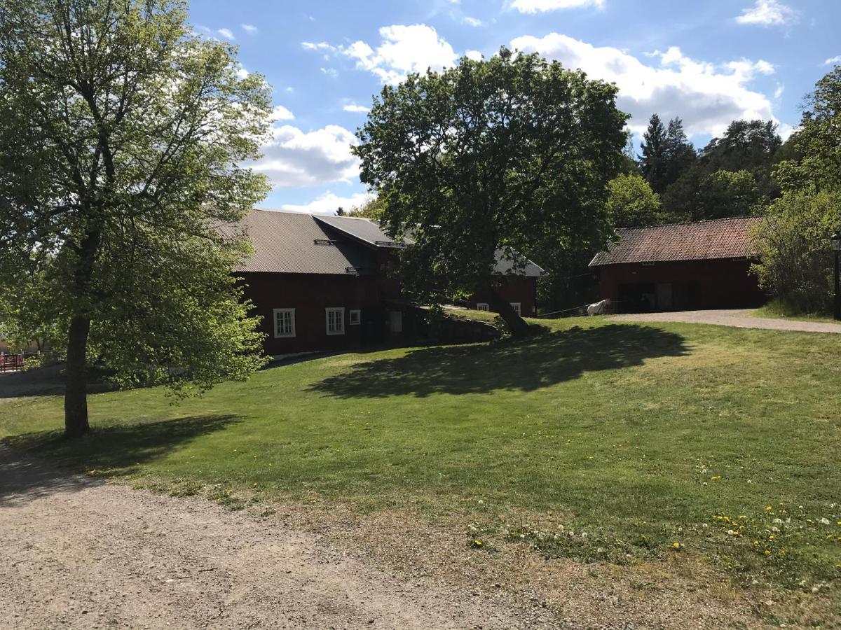 Nice Holiday House At Horse Farm With Lake And Sauna Holo  エクステリア 写真